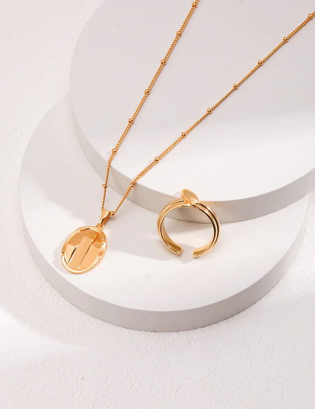 Simple Oval Pendant Necklace